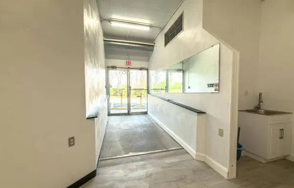 3312 Cove NW RD, Roanoke, VA 24017