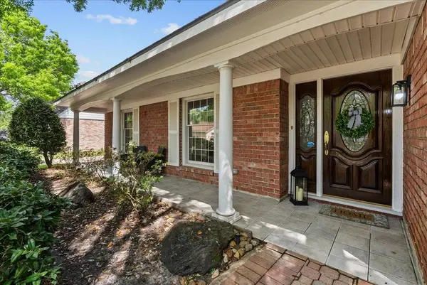 606 Forest Lake DR, Seabrook, TX 77586