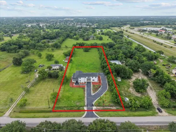 3237 Harkey Rd, Pearland, TX 77584