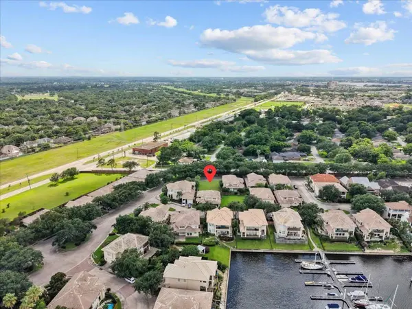 403 Waterford WAY, Kemah, TX 77565