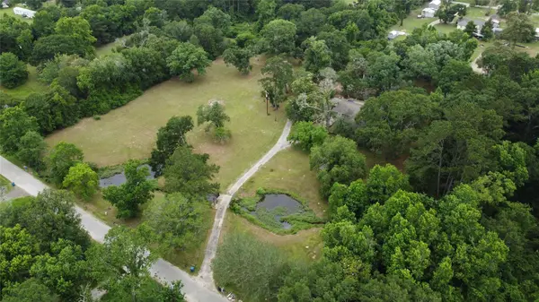 26161 E Holly LN, Splendora, TX 77372