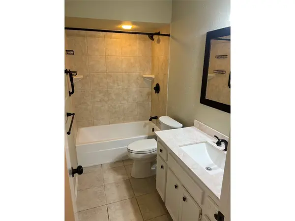 205 W Vaughn LN, Deer Park, TX 77536