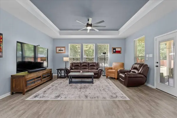 28619 Riverside Crest LN, Huffman, TX 77336