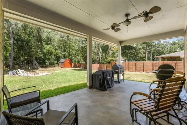 28619 Riverside Crest LN, Huffman, TX 77336