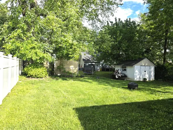 1108 Lower Ferry Rd, Ewing Twp, NJ 08618-1802