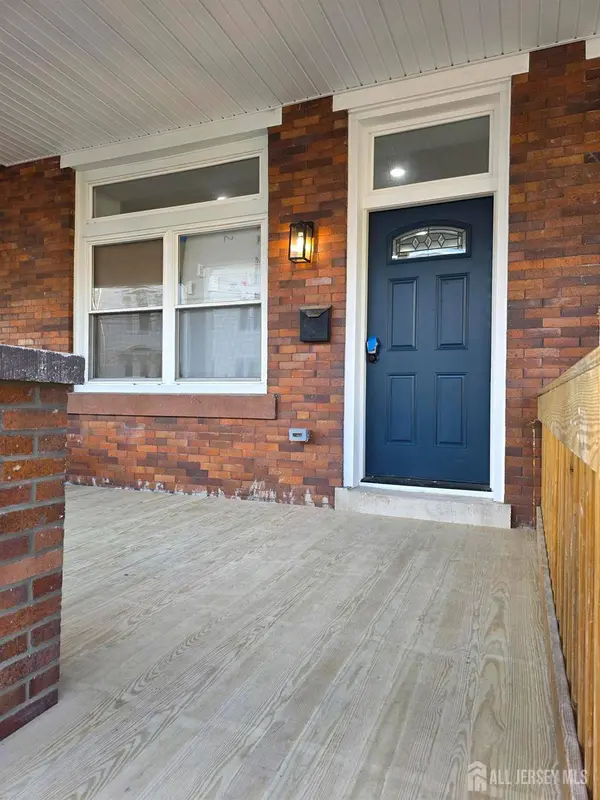 37 Colonial AVE, Trenton, NJ 08618