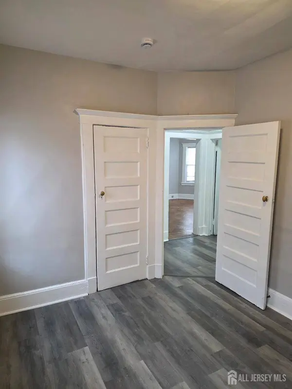 473 N GROVE ST #1, East Orange, NJ 07107