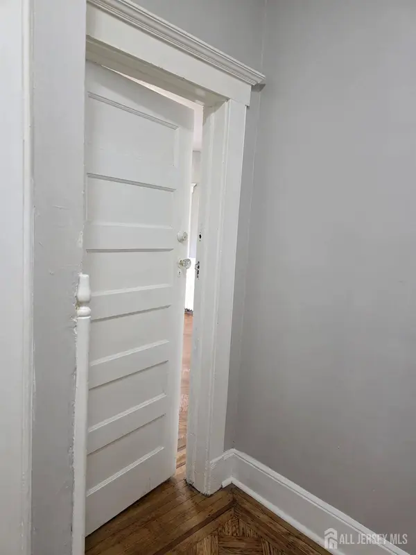 473 N GROVE ST #1, East Orange, NJ 07107