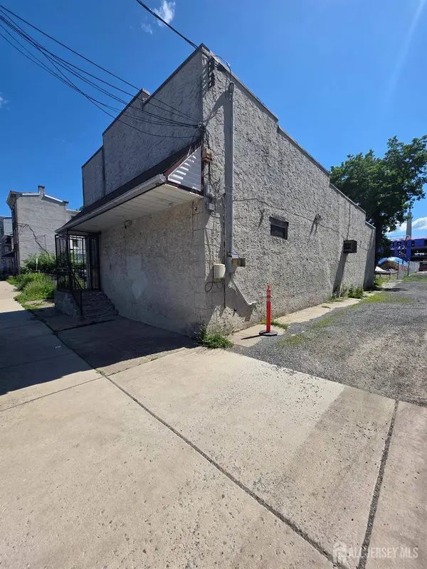 274 N Willow ST N, Trenton, NJ 08618