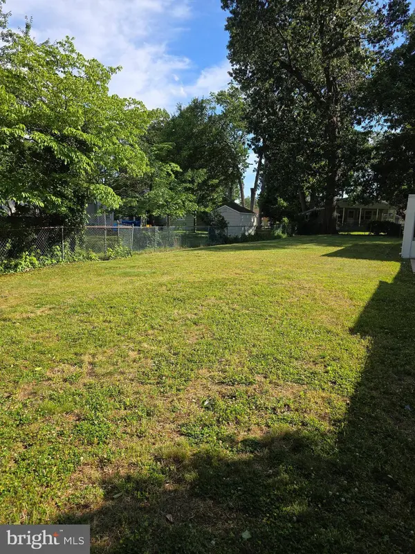 7 WHITE BEECH CT, Ewing, NJ 08618
