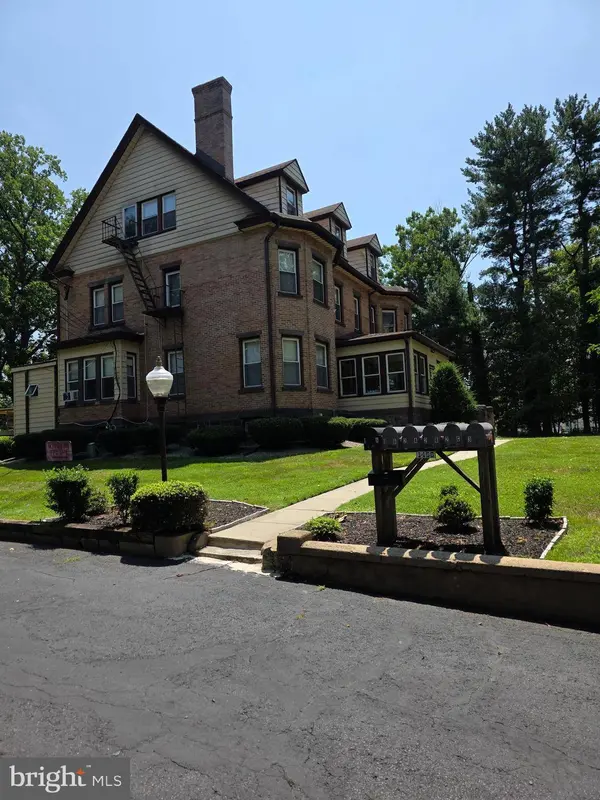 1456 PENNINGTON, Ewing, NJ 08628