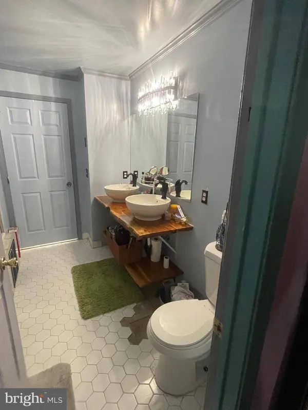 93 PEREZ DR, Newark, NJ 07103