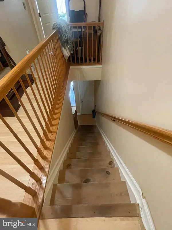 93 PEREZ DR, Newark, NJ 07103