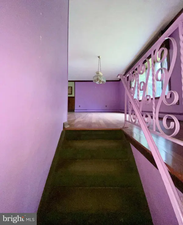143 BACK BROOK RD, Ringoes, NJ 08551