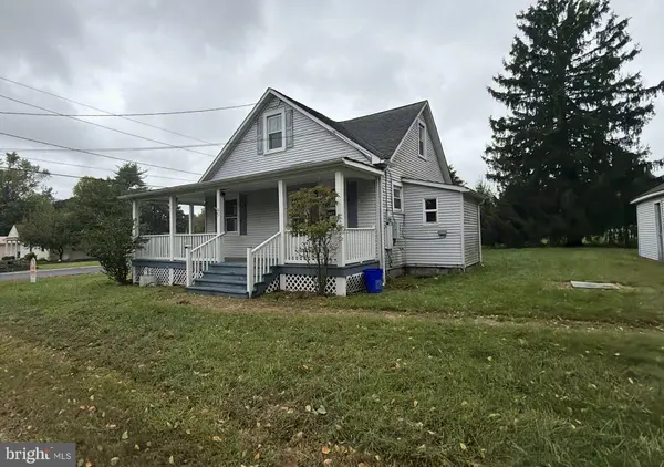 31 4TH ST, Flagtown, NJ 08821