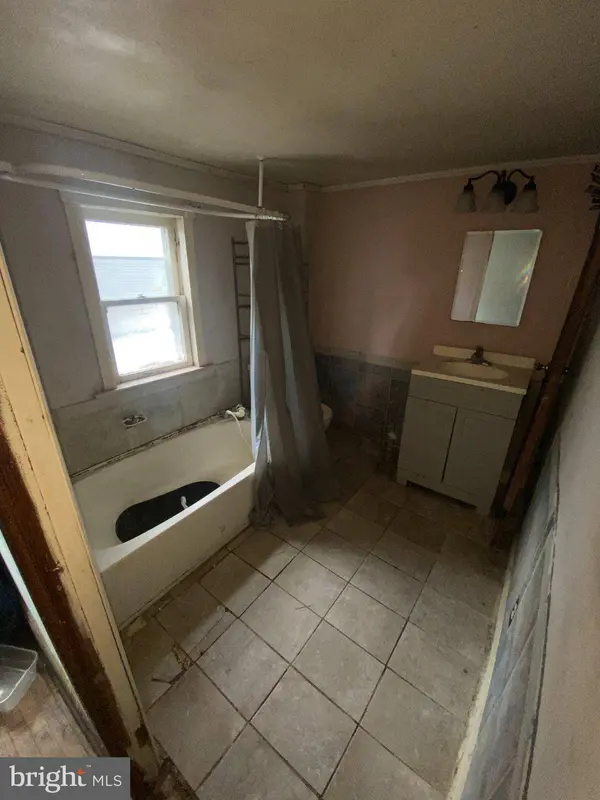 526 LAMBERTON ST, Trenton, NJ 08611