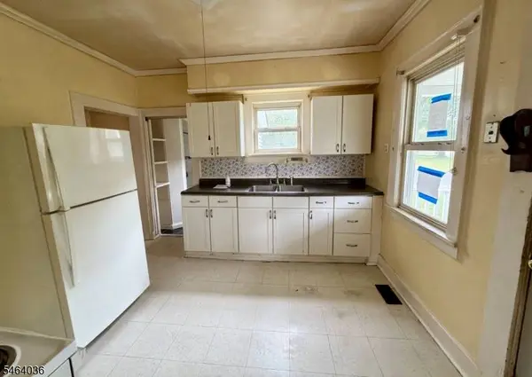 31 Fourth St, Hillsborough Twp., NJ 08821