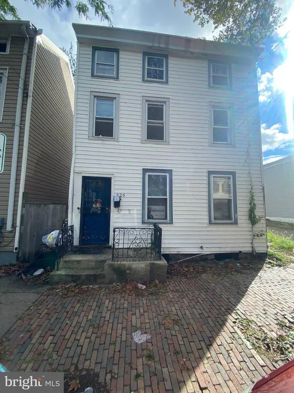 526 LAMBERTON ST