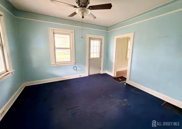 31 Fourth ST, Hillsborough, NJ 08821