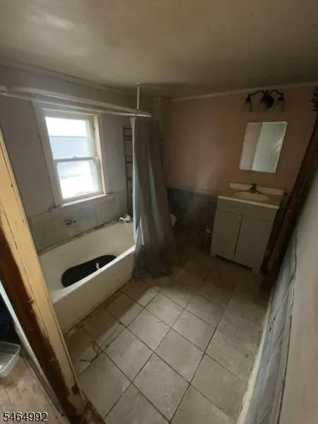 526 Lamberton St, Trenton City, NJ 08611