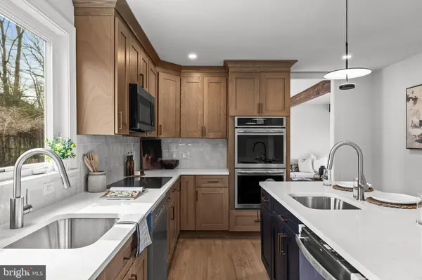 1752 LARK LN, Cherry Hill, NJ 08003