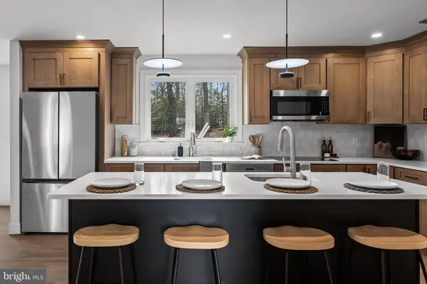 1752 LARK LN, Cherry Hill, NJ 08003