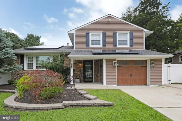 10 FORREST DR, Blackwood, NJ 08012