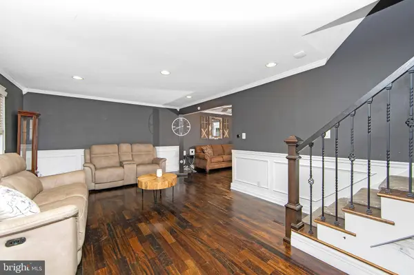 10 FORREST DR, Blackwood, NJ 08012