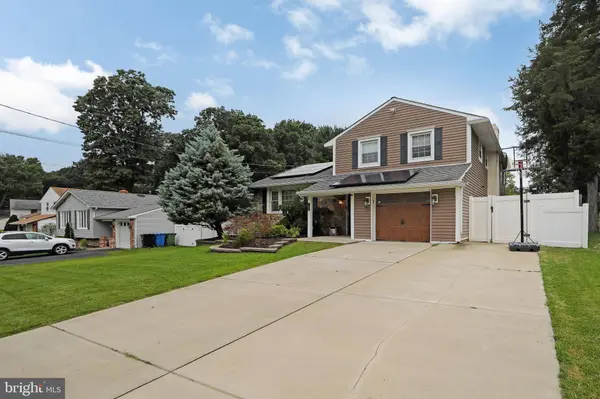 10 FORREST DR, Blackwood, NJ 08012