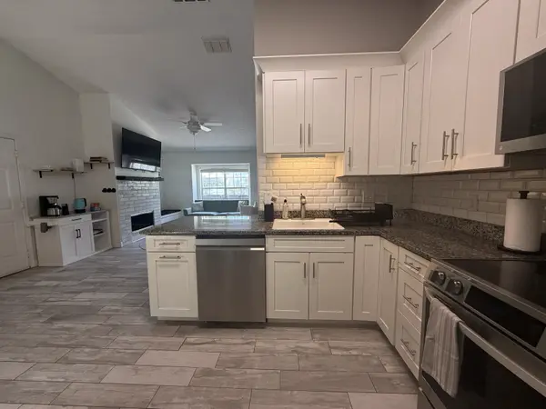 121 15th St, St Augustine, FL 32080-6343