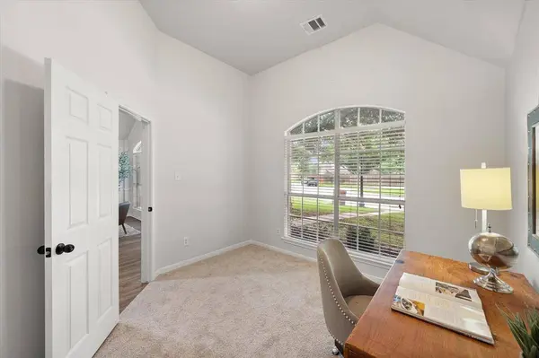 106 Rolling Rock Drive, Trophy Club, TX 76262
