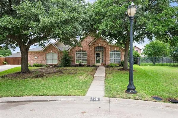 106 Rolling Rock Drive, Trophy Club, TX 76262