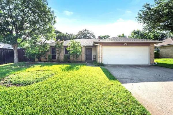 3520 Sweet Wood, Bedford, TX 76021