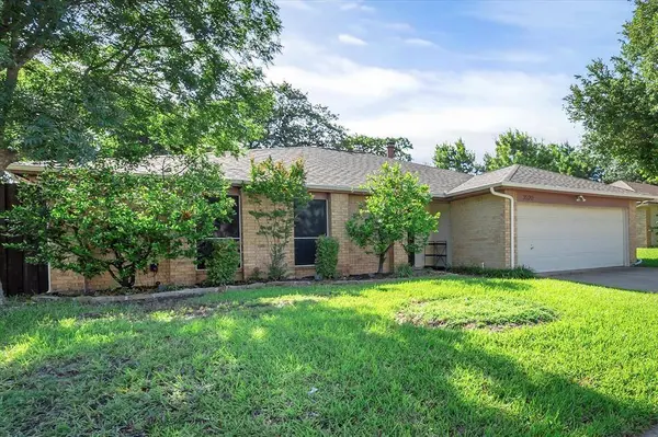 3520 Sweet Wood, Bedford, TX 76021