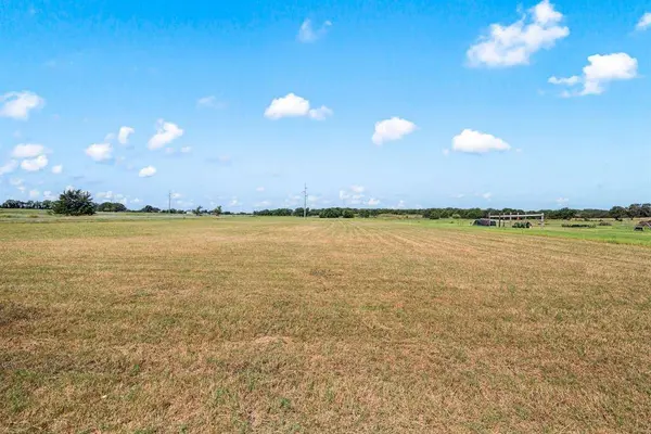 836 County Road 1895, Sunset, TX 76270