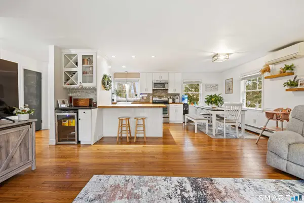22 Beach Park Road, Clinton, CT 06413