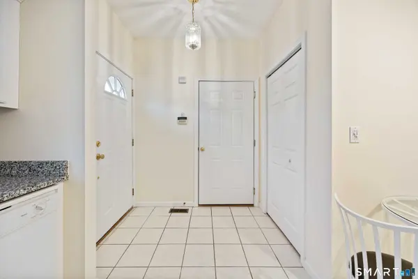 500 Elm Street #15-4, North Haven, CT 06473