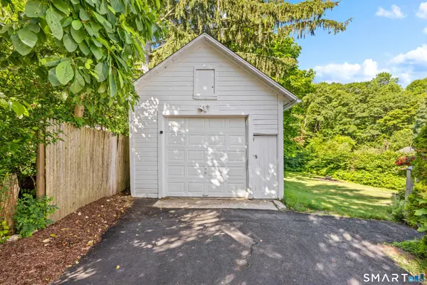 52 Pond Meadow Road, Essex, CT 06442