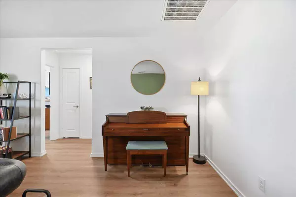 13804 Paris Avenue, Lubbock, TX 79423