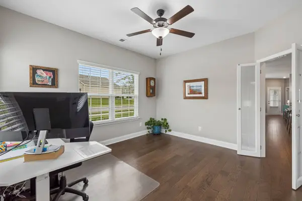 903 Meadowcrest Way, Lebanon, TN 37090