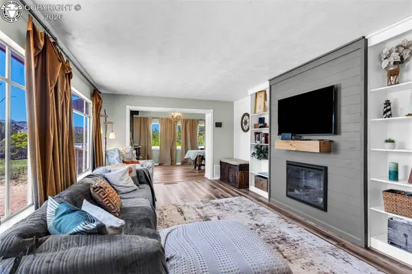 675 Dozier AVE, Canon City, CO 81212