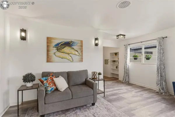 104 E Circle DR, Canon City, CO 81212