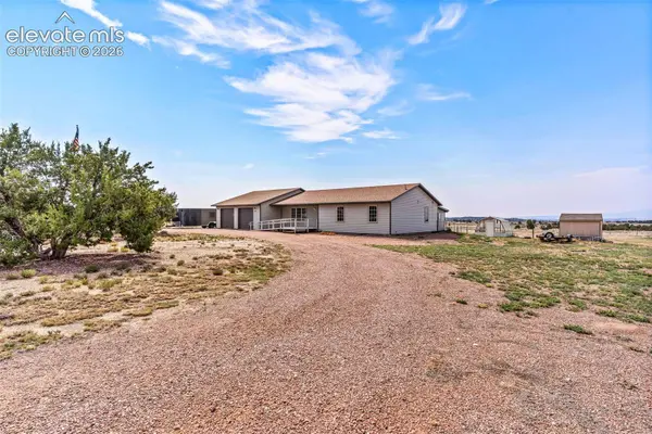 1407 Top Notch Trail, Penrose, CO 81240