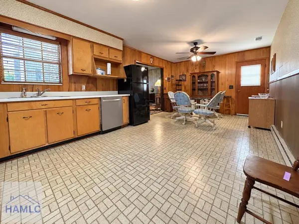 130 Greenwood Street, Jesup, GA 31545