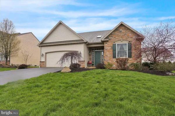 1004 HELM LN