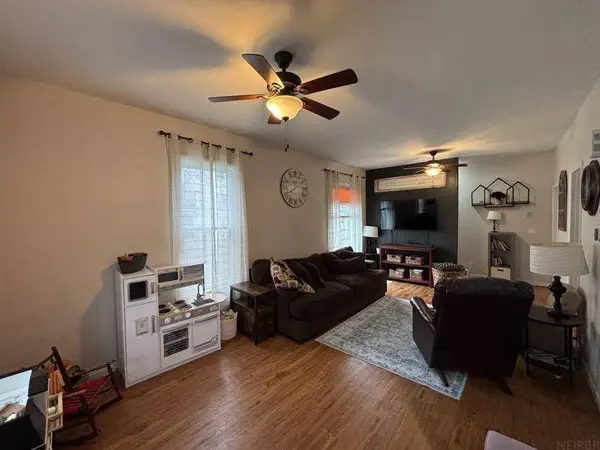 405 Washington ST, Decorah, IA 52101