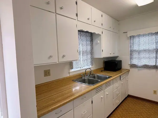 710 Pine ST, Decorah, IA 52101
