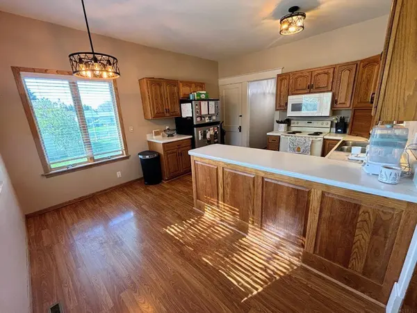 631 Gillette AVE, Cresco, IA 52136