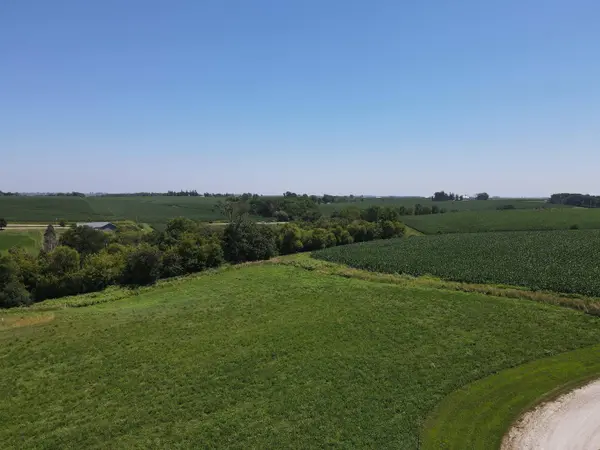 Lake Ridge RD, Decorah, IA 52101