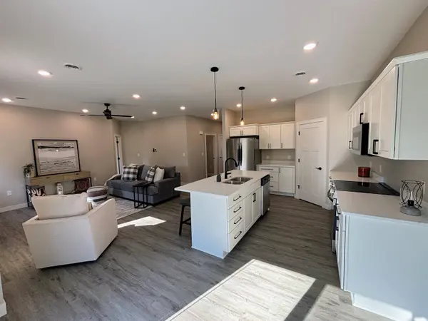 820 NW 4 AVE, Waukon, IA 52172